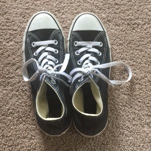 Black High-top converse